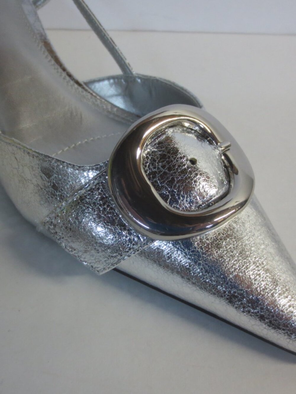 NA-KD WOMEN'S CIRCULAR BUCKLE SLINGBACK PUMPS - SILVER - EU 39  US 8.5 - Picture 2 of 6
